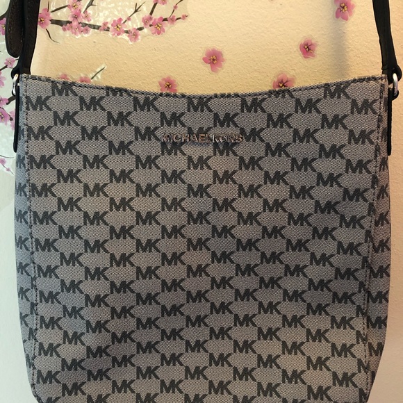 Michael kors crossbody bag - Picture 2 of 4